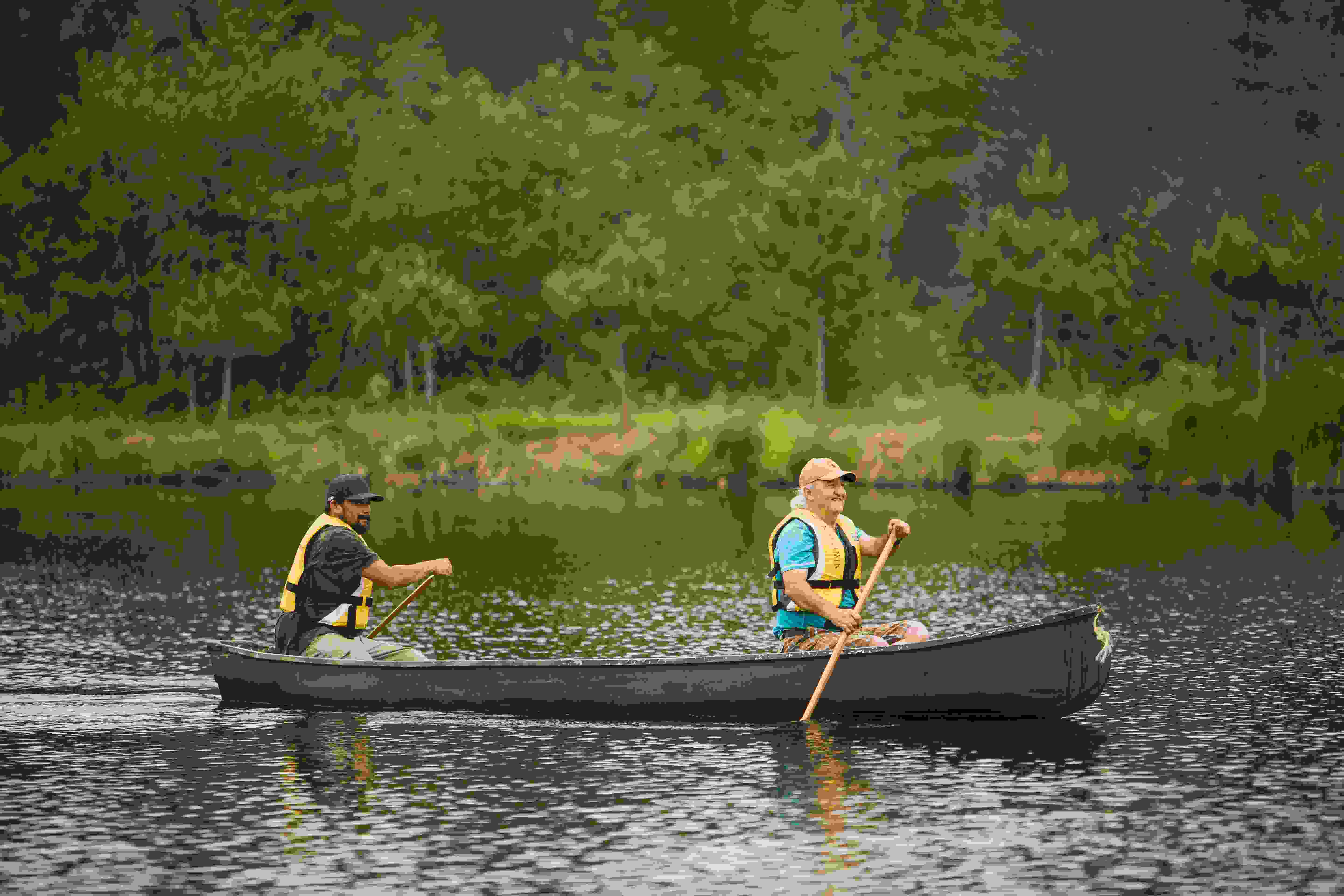 Canoë-kayak as the water flows
