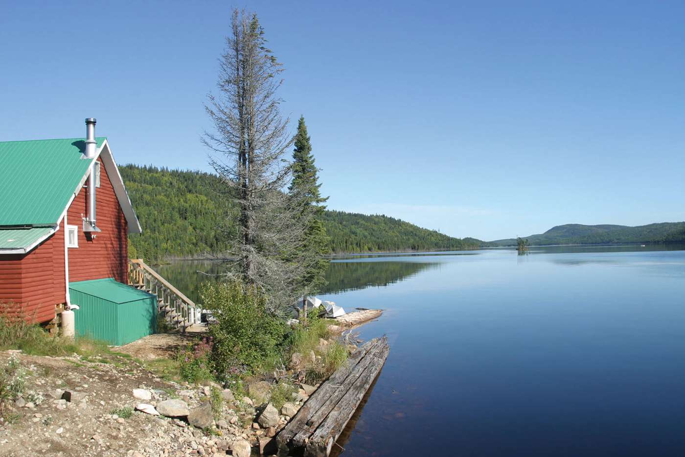 Essipit Outfitters - Lac des Coeurs Domain