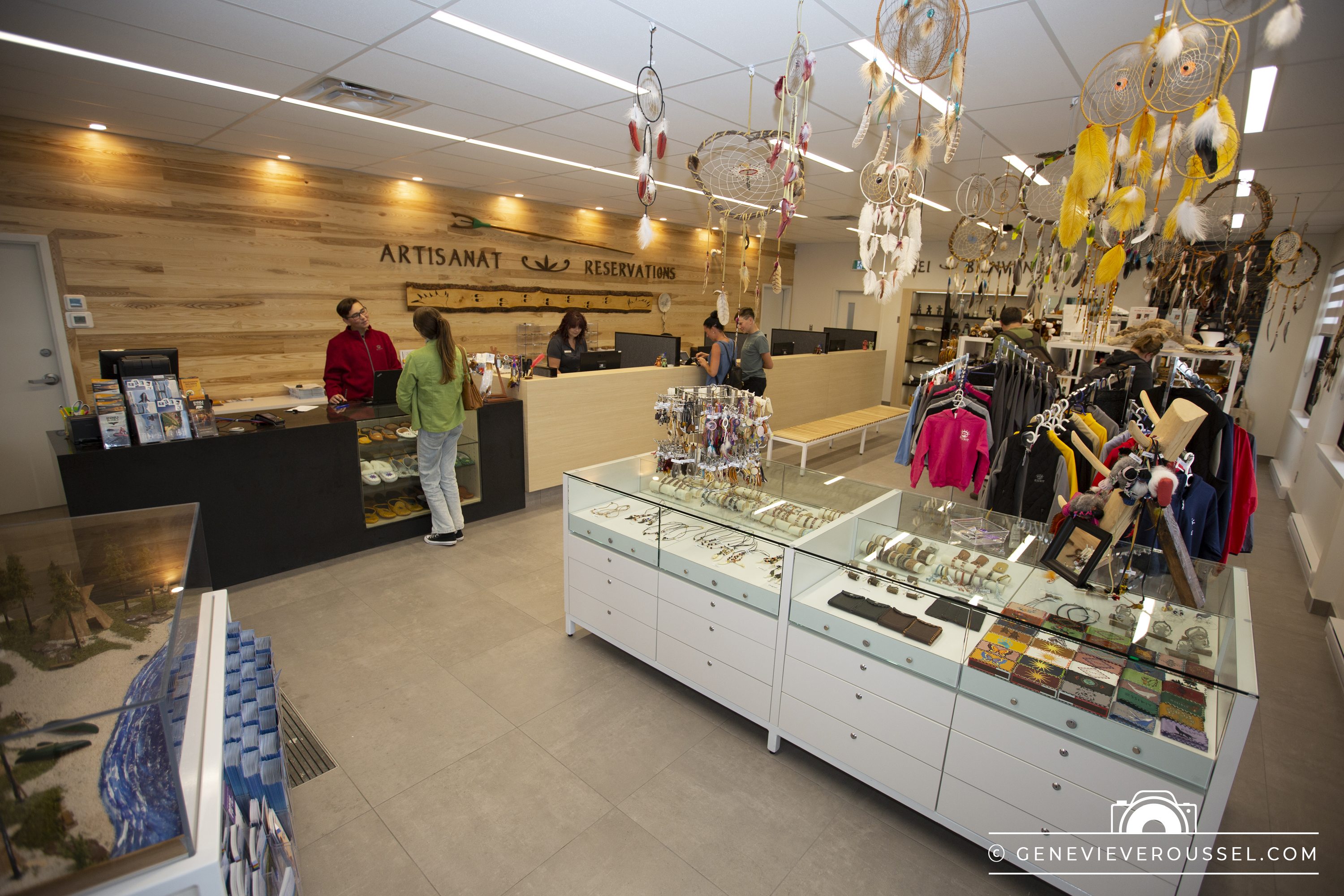 Essipit Innu Craft Shop & Reservation center